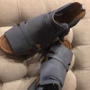 Comfort View Blue Sandal